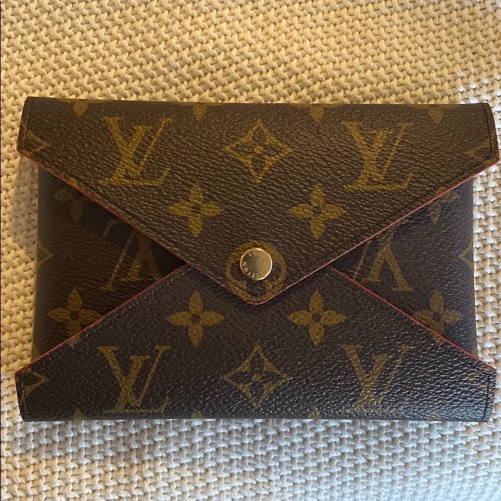 Louis Vuitton medium kirigami envelope clutch